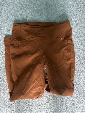 Lululemon Size 12 Leggings in Mustard